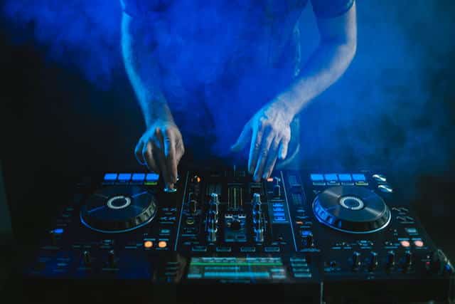 DJ Technik für Deine Firmenfeier und andere Veranstaltungen